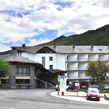 Hotel y Apartamentos SNÖ Isaba Exterior foto